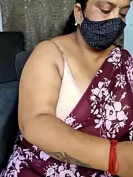 Girls: discover live performances with matured cam models, from teasing to fixations, in a variety of stunning live sex cams.