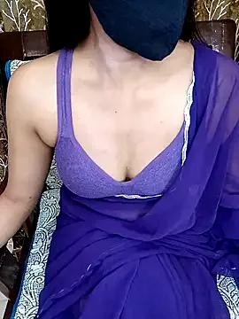 Girls: discover live performances with matured cam models, from teasing to fixations, in a variety of stunning live sex cams.