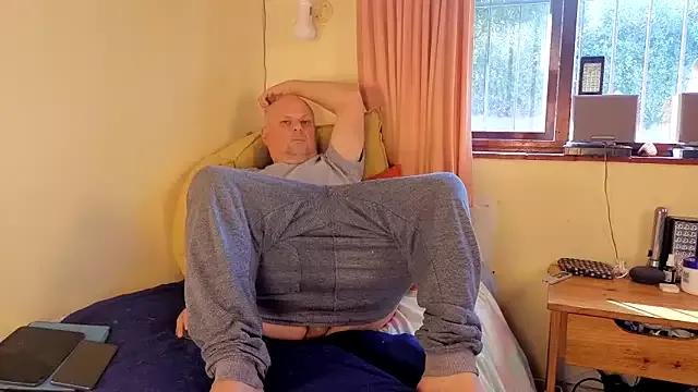 DaddyCumBumZA from StripChat