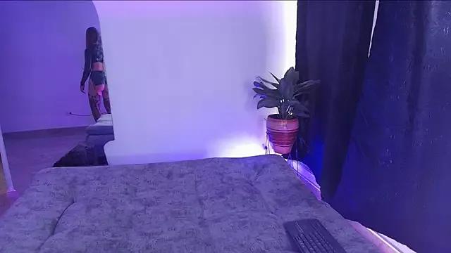 Girls: discover live performances with matured cam models, from teasing to fixations, in a variety of stunning live sex cams.