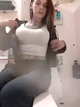 Girls: discover live performances with matured cam models, from teasing to fixations, in a variety of stunning live sex cams.