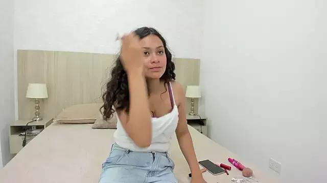 Girls: discover live performances with matured cam models, from teasing to fixations, in a variety of stunning live sex cams.