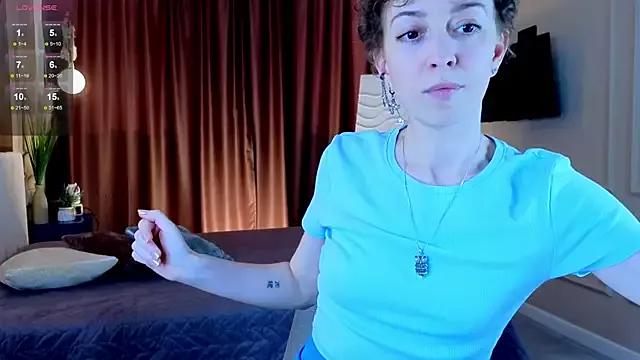 daniellia_ from StripChat is Freechat