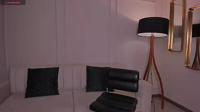 Girls: discover live performances with matured cam models, from teasing to fixations, in a variety of stunning live sex cams.