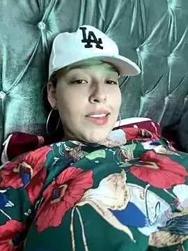 dannasaenz40 from StripChat