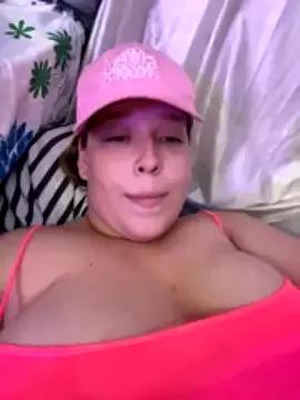 dannasaenz40 from StripChat