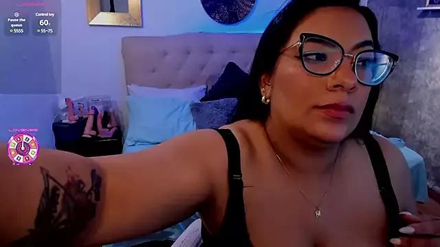 Girls: discover live performances with matured cam models, from teasing to fixations, in a variety of stunning live sex cams.