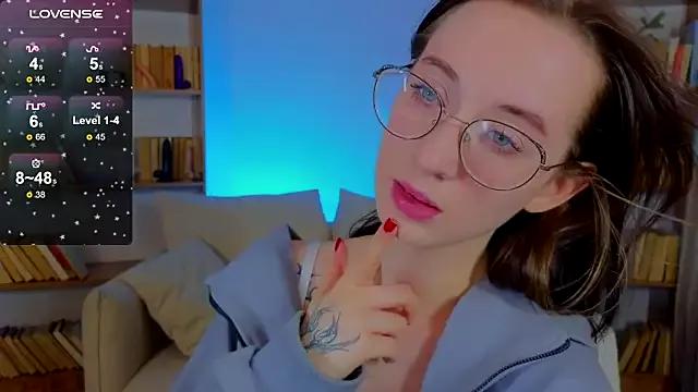 Girls: discover live performances with matured cam models, from teasing to fixations, in a variety of stunning live sex cams.