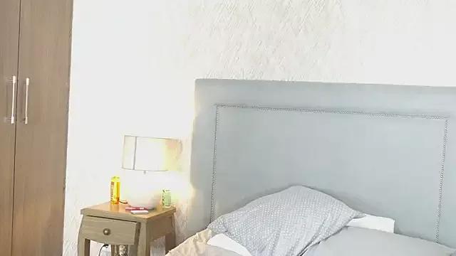 DarlenXimena from StripChat is Freechat
