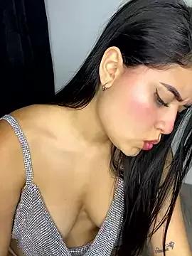 Girls: discover live performances with matured cam models, from teasing to fixations, in a variety of stunning live sex cams.