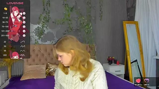 DellaRowe from StripChat