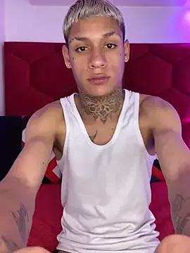 Girls: discover live performances with matured cam models, from teasing to fixations, in a variety of stunning live sex cams.