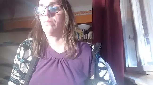 Dettybitch40 from StripChat