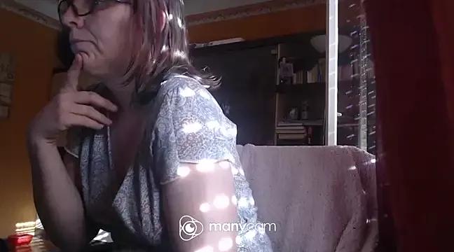 Dettybitch40 from StripChat