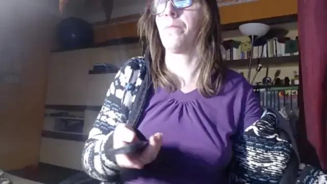 Dettybitch40 from StripChat