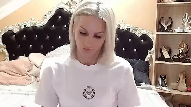 Diamond888 from StripChat is Freechat