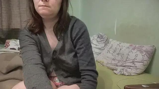 Girls: discover live performances with matured cam models, from teasing to fixations, in a variety of stunning live sex cams.