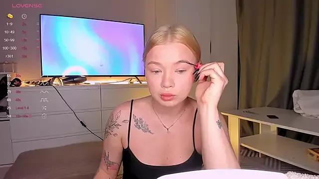 Girls: discover live performances with matured cam models, from teasing to fixations, in a variety of stunning live sex cams.
