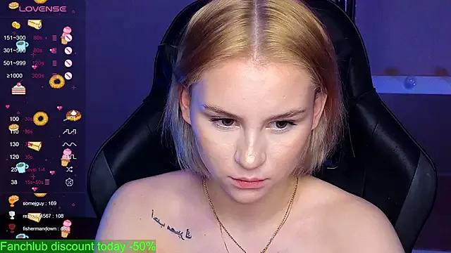 doll_barbieee from StripChat