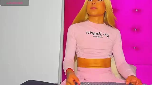 Girls: discover live performances with matured cam models, from teasing to fixations, in a variety of stunning live sex cams.