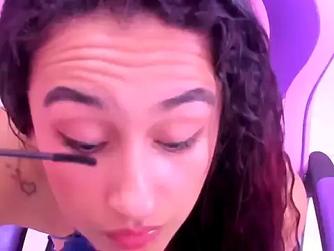 Girls: discover live performances with matured cam models, from teasing to fixations, in a variety of stunning live sex cams.