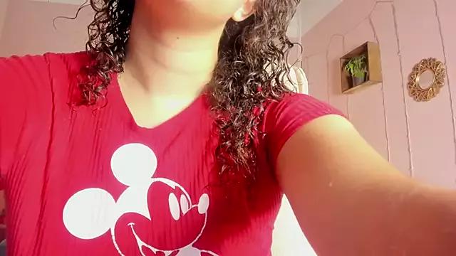 Girls: discover live performances with matured cam models, from teasing to fixations, in a variety of stunning live sex cams.
