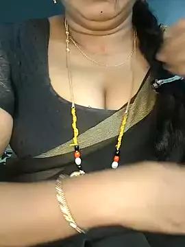 Dollybell from StripChat
