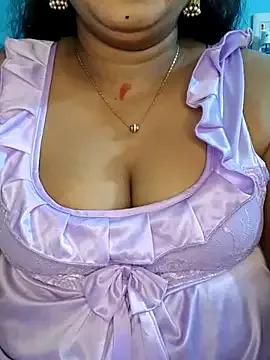 Dollybell from StripChat