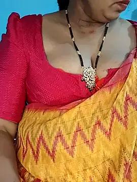 Dollybell from StripChat