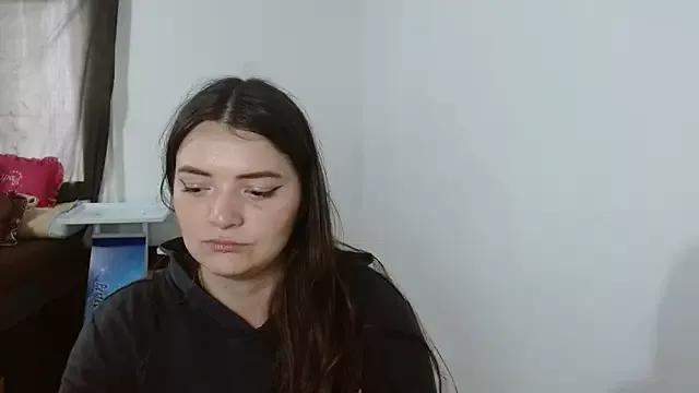 Girls: discover live performances with matured cam models, from teasing to fixations, in a variety of stunning live sex cams.