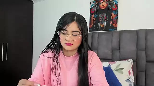 Girls: discover live performances with matured cam models, from teasing to fixations, in a variety of stunning live sex cams.