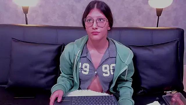 Girls: discover live performances with matured cam models, from teasing to fixations, in a variety of stunning live sex cams.