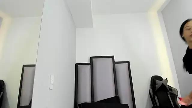 Girls: discover live performances with matured cam models, from teasing to fixations, in a variety of stunning live sex cams.