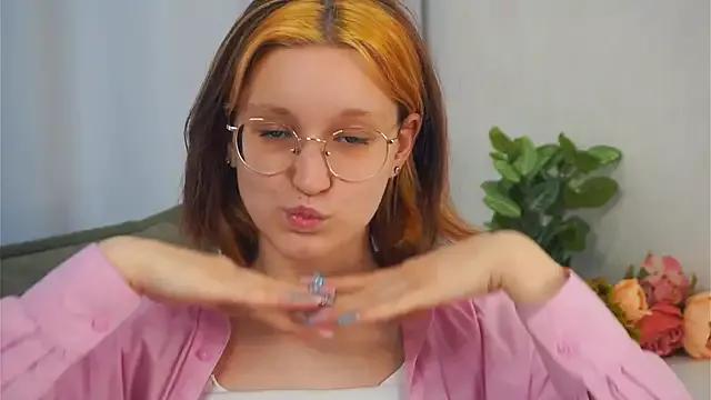 EadlinGarrett from StripChat is Freechat