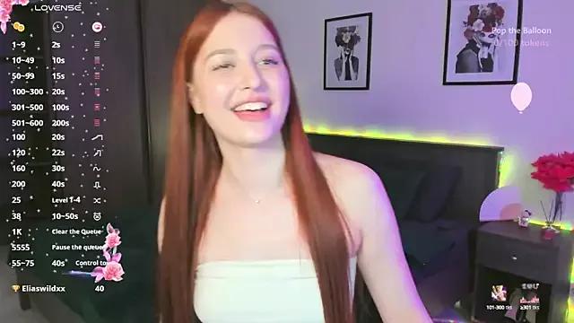EleanorePeach from StripChat