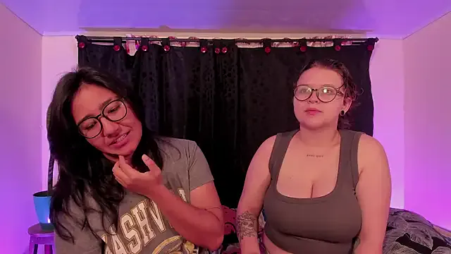 ElectricNights on StripChat