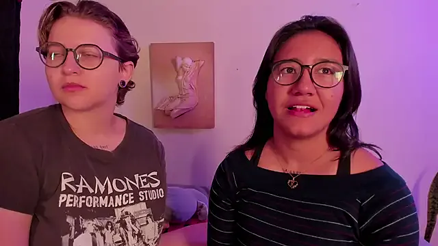ElectricNights on StripChat