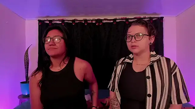 ElectricNights on StripChat