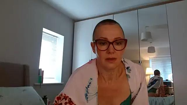 ELEGANT-ARIA36 from StripChat