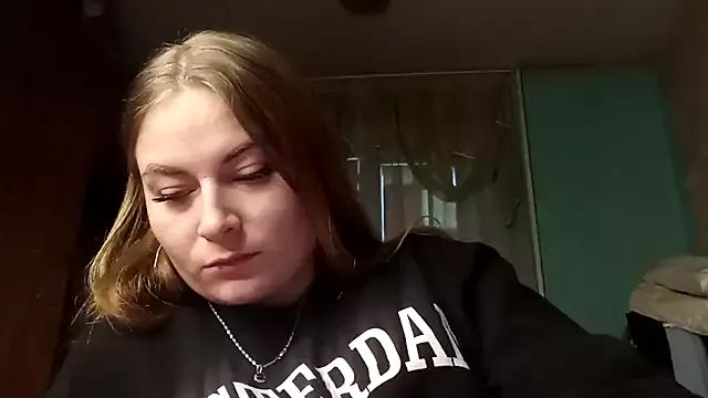 ElenaMaeer from StripChat