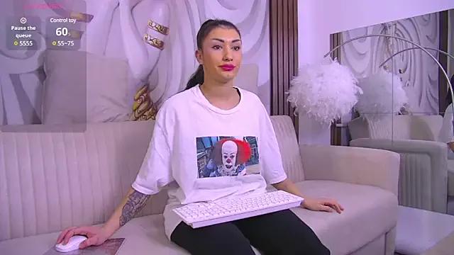 Girls: discover live performances with matured cam models, from teasing to fixations, in a variety of stunning live sex cams.