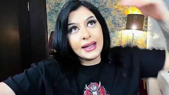 ElizaBelucci from StripChat is Freechat
