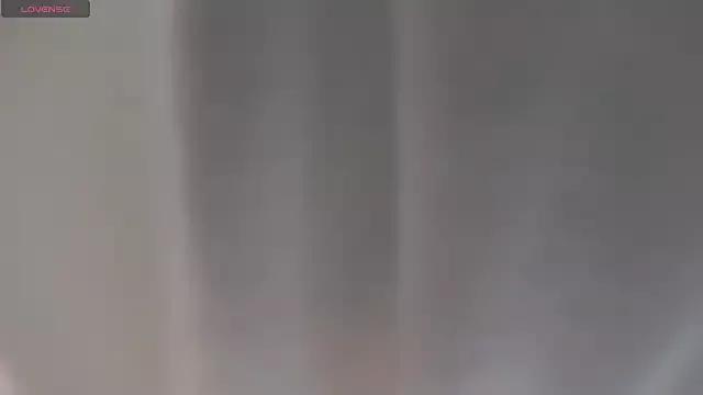 EllaMilf_ from StripChat is Freechat