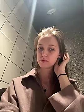 Girls: discover live performances with matured cam models, from teasing to fixations, in a variety of stunning live sex cams.