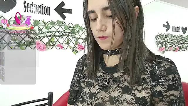 Girls: discover live performances with matured cam models, from teasing to fixations, in a variety of stunning live sex cams.