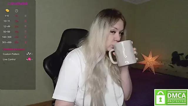 elven_dreams_ from StripChat is Freechat