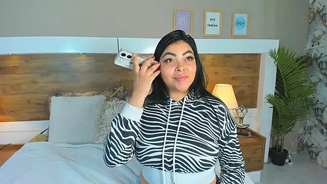 Girls: discover live performances with matured cam models, from teasing to fixations, in a variety of stunning live sex cams.