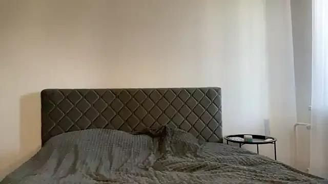Embersweetbunny from StripChat is Freechat