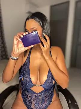 Emiilove from StripChat