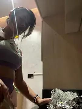 Girls: discover live performances with matured cam models, from teasing to fixations, in a variety of stunning live sex cams.